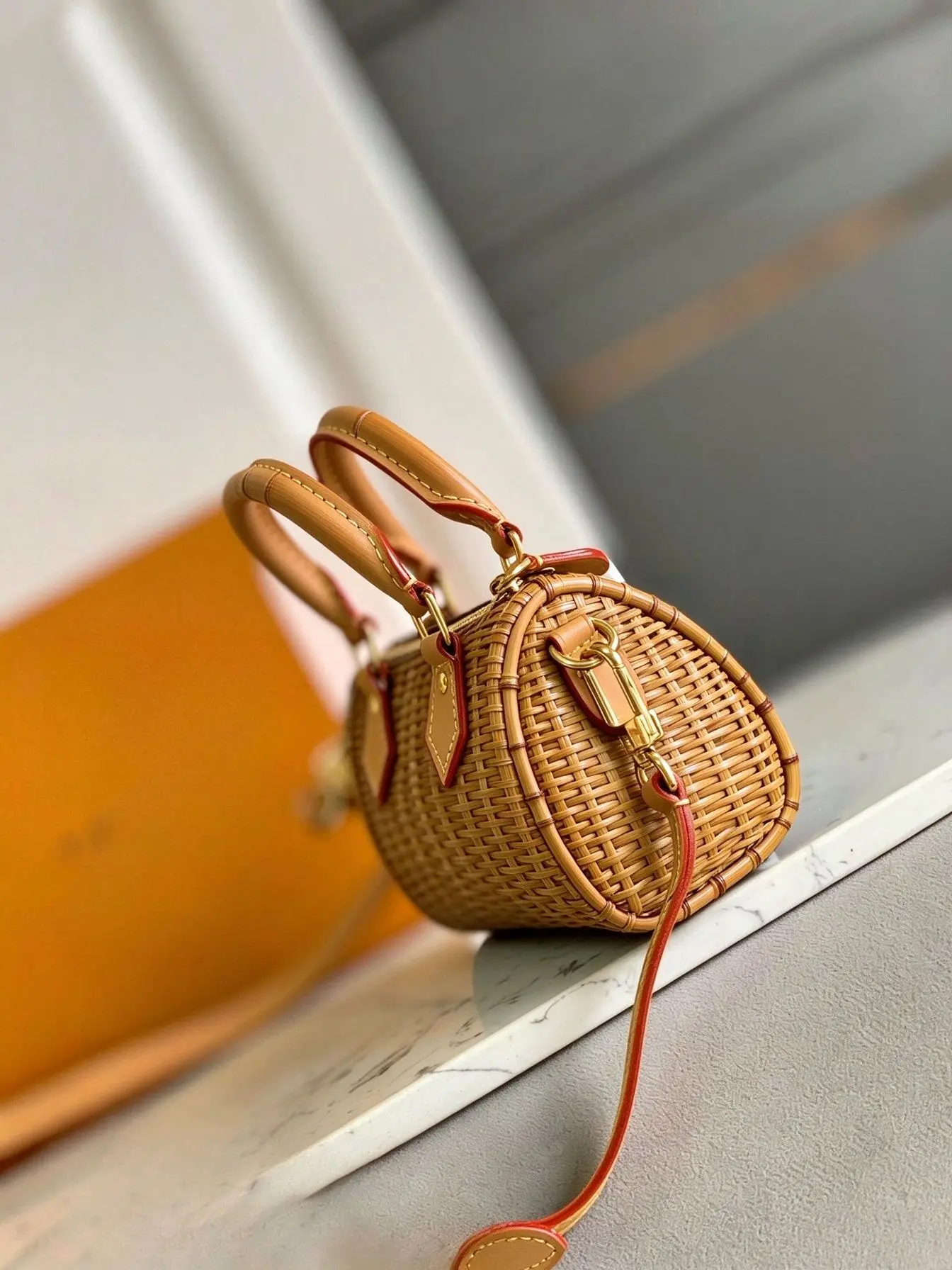 Summer Rattan Woven Barrel Handbag Women Natural Wicker Mini Drum Bag With Removable Adjustable Shoulder Strap Daily Travel Handbag