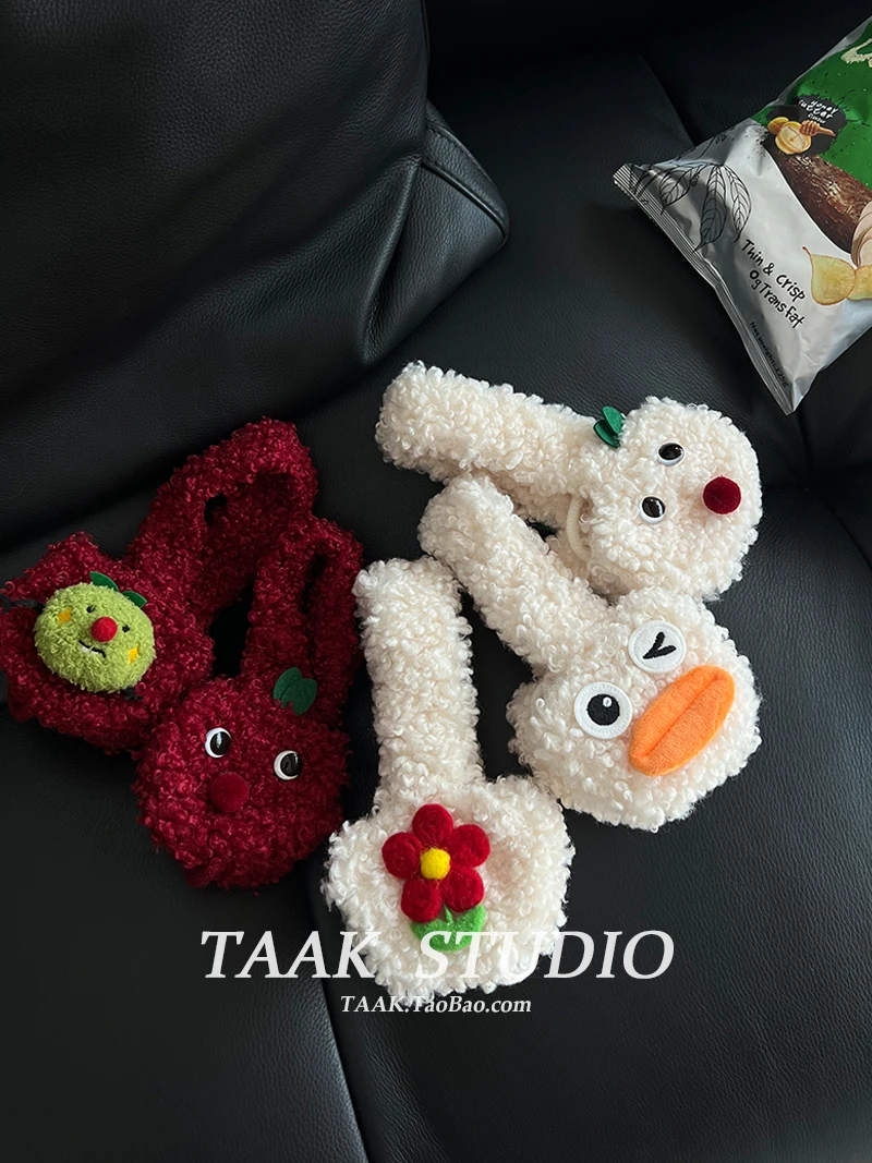 Rode Pluche Apple Oorbeschermers Winter 2025, Nieuwe Leuke Nieuwjaar Accessoires Foto Oor Warme Oorbeschermers Oor Hoofdband