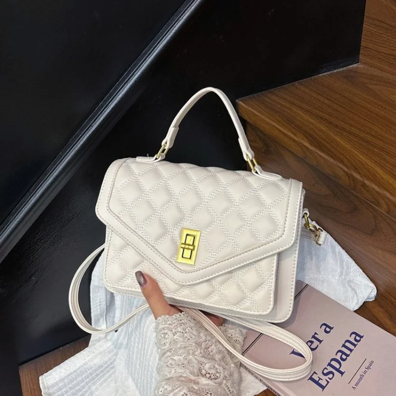 

Luxury Women's Shoulder Bag Crafted From Fine Leather Featuring Elegant Vintage Daily Stylish Look​