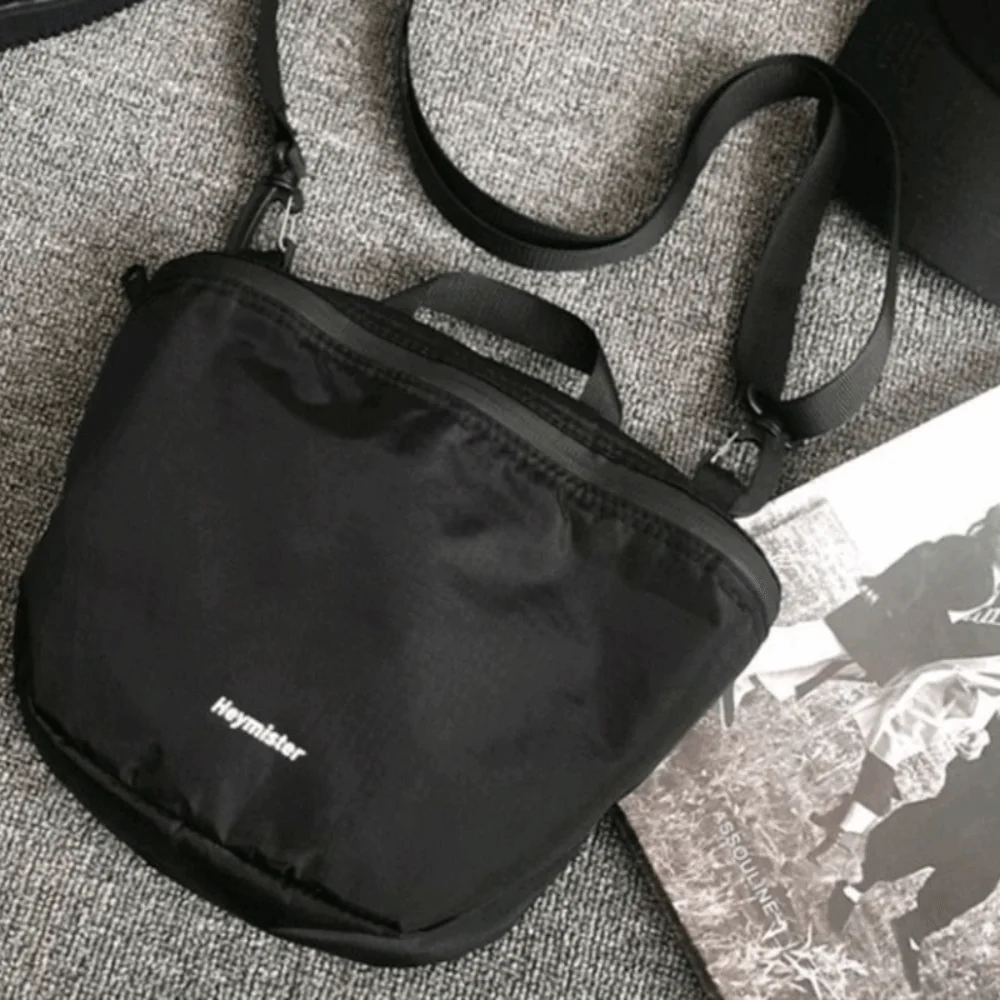 Cool Shoulder Bag Solid Nylon Bag Crossbody Bag Large Capcity Turtle Bag Korean Style Solid Color Simple Shell Bag Outdoor image 4
