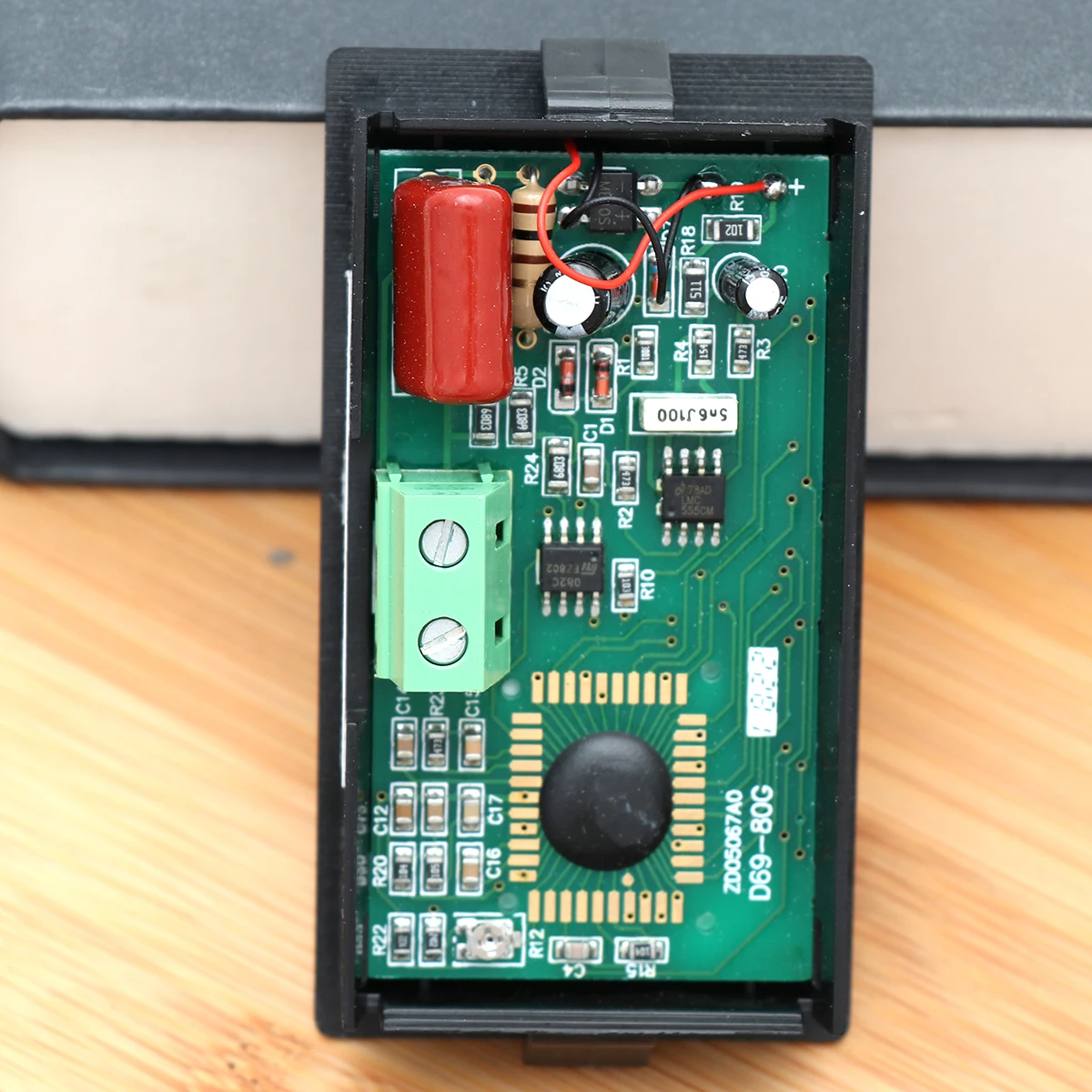 

Digital Frequency Meter 45.0 65.0Hz AC80 300V LCD Display Backlight High Precision Tester Panel Embedded
