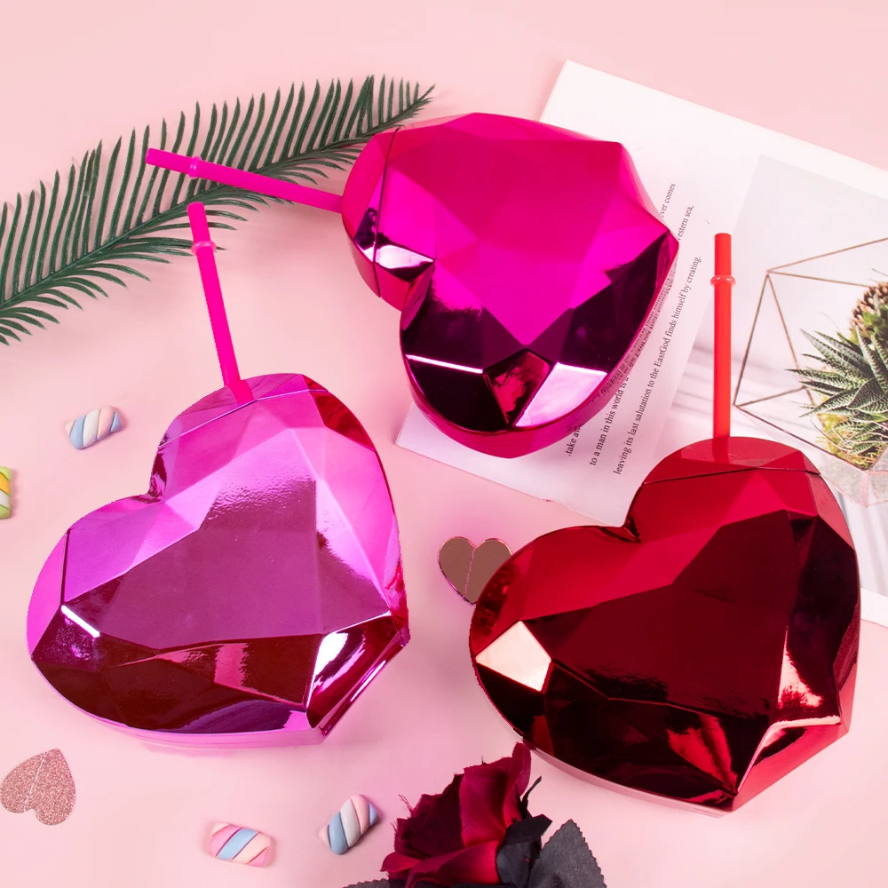 1pcs Red Pink Heart Shaped Plastic Straw Cup Water Bottle Valentine\'s day gift Disco Cup Wedding Bachelorette party supplies