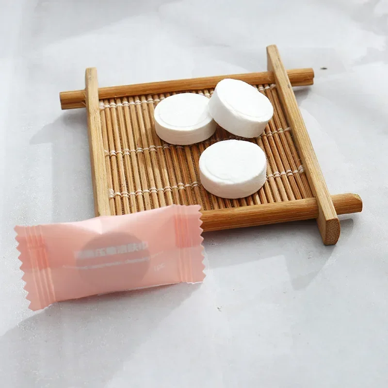 Mini-komprimiertes Handtuch, Einweg-Kapselhandtuch, Gesichtspflege-Tablet, Outdoor-Reisetuch, Tücher aus Papier, 50 Stück/Menge