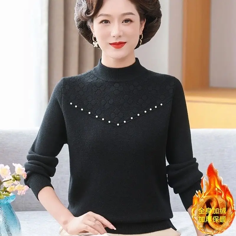 M-3XL تريكو ملابس الشتاء امرأة جديدة رشاقته المخملية الخريف المرأة سترة الصوف الساخن منتصف العمر الأم البلوز القمم