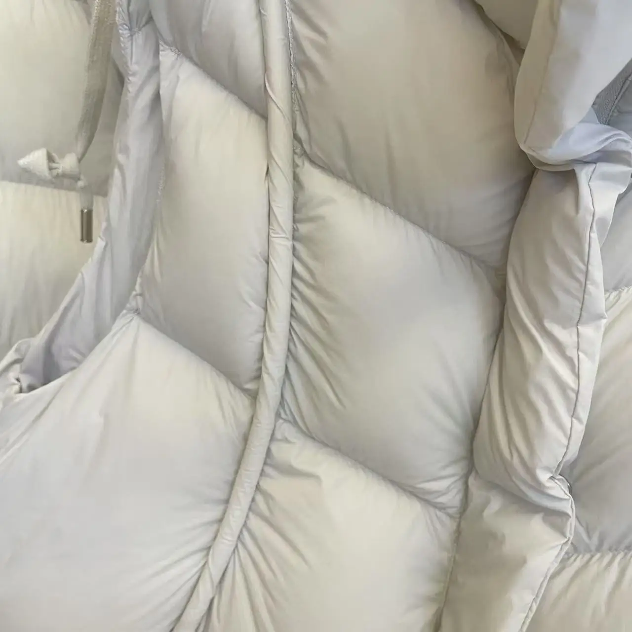 Neue verdickte Damen-Daunenjacke, alle passenden hochwertigen täglichen Pendelwesten, Winter, einfarbig, lockere Weste