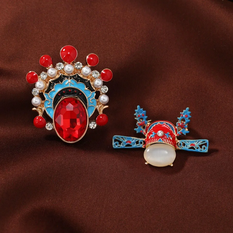New hot selling cross-border fashion creative heavy industry enamel drip oil carnival mask brooch alloy personality