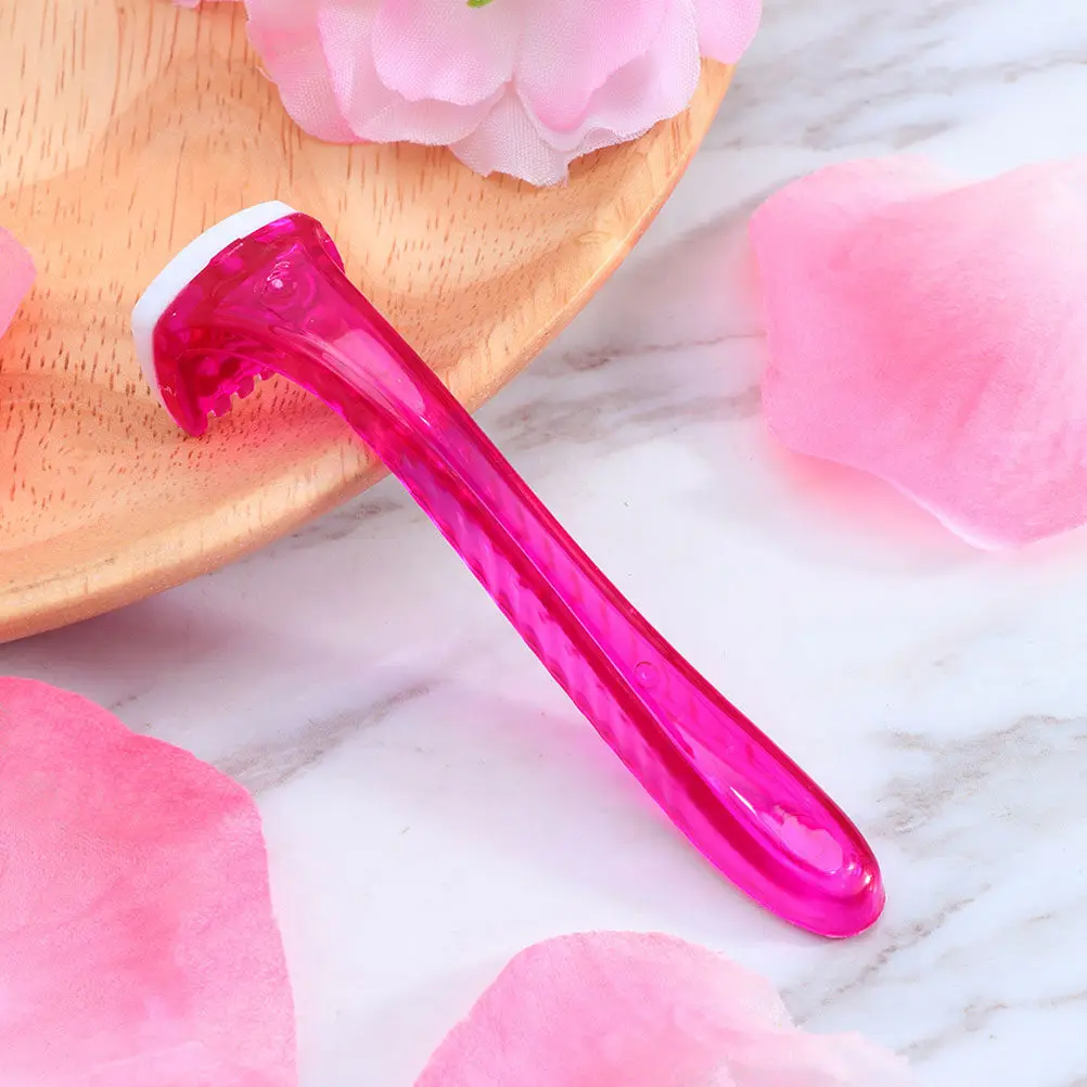 conjunto-de-4-laminas-de-depilacao-femininas-para-remocao-de-pelos-nas-pernas-e-Areas-Intimas-com-laminas-curvas-para-deslizamento-suave-e-portatil-para-viagem