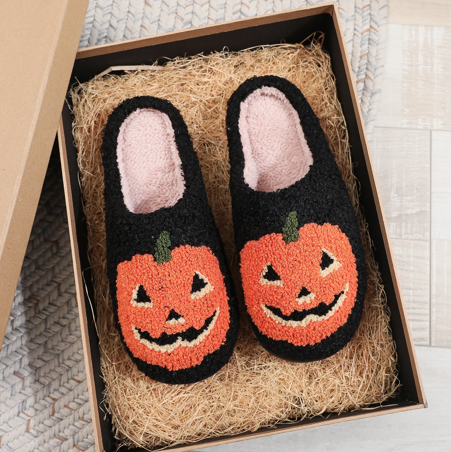 Winter home home pumpkin lantern pattern cotton slippers non-slip thick bottom wool cotton slippers