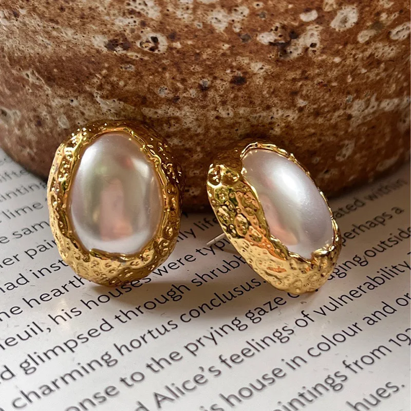 French Style Light Luxury Elegant Pleated Pearl Geometric Stud Earrings For Women Fashion Simple Metal Jewelry Party Gifts