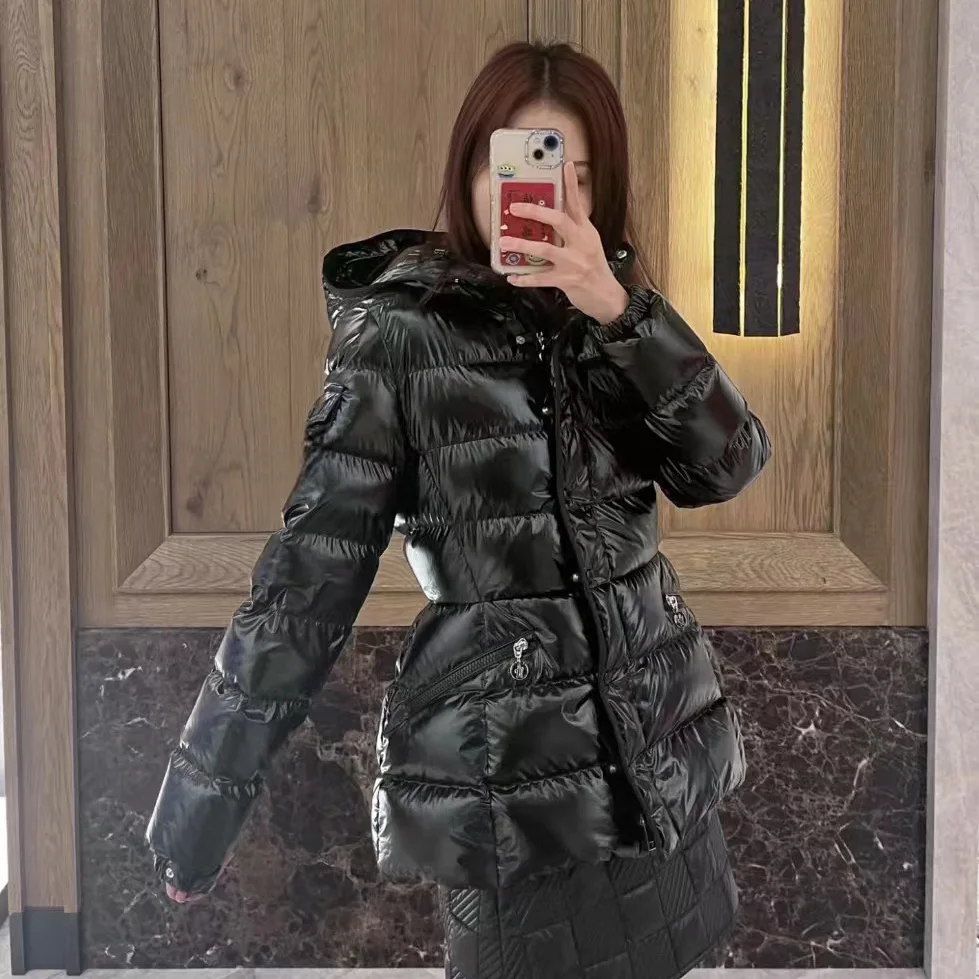 

Женская укороченная куртка-пуховик Slim Fit с блестящей поверхностью, утягивающая талию, скрывающая живот, в уличном стиле