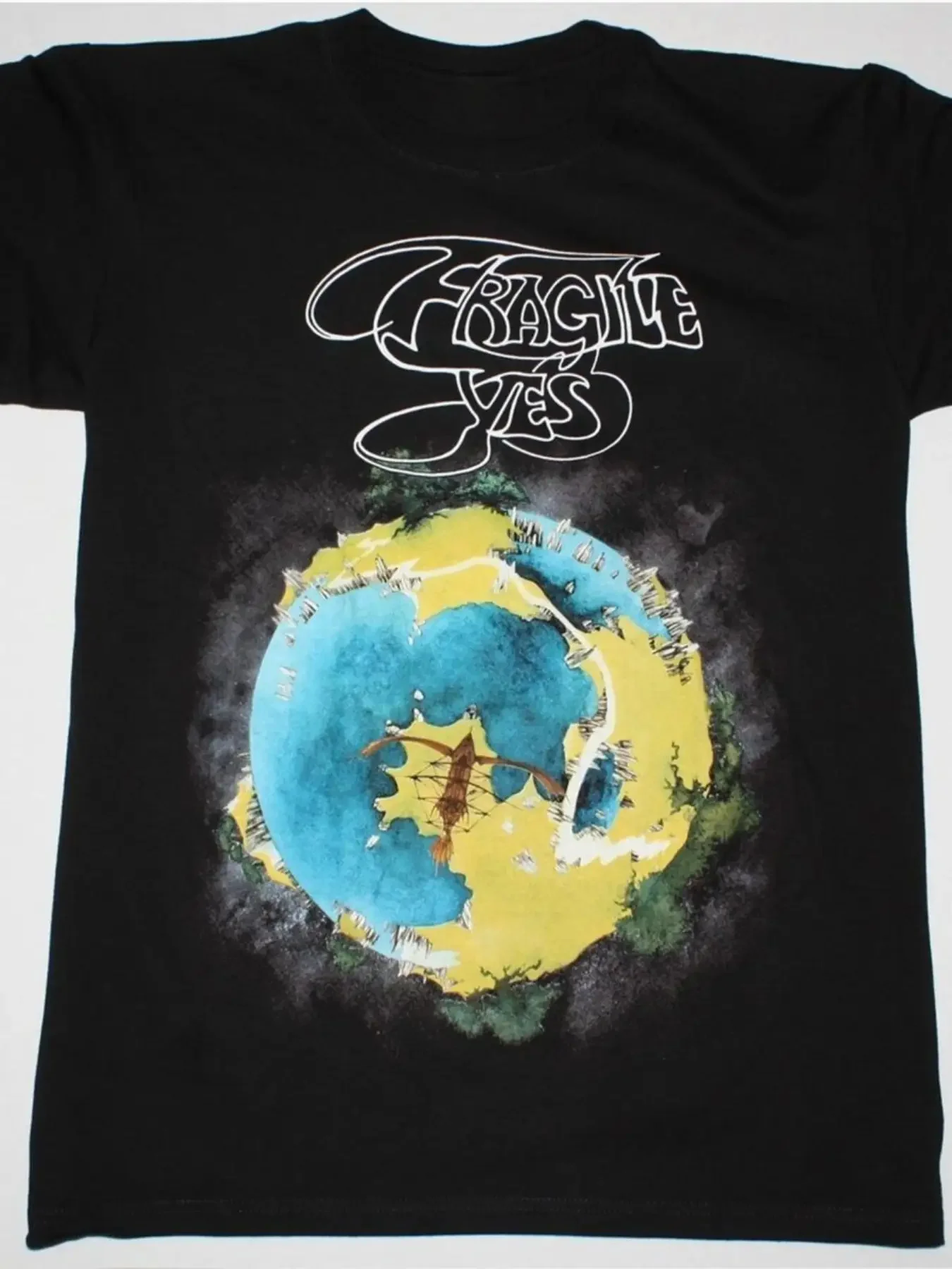 Camiseta Gráfica Retro YES FRAGILE 71 Estilo Boêmio, Camisa Unissex Macia e Respirável com Arte da Terra