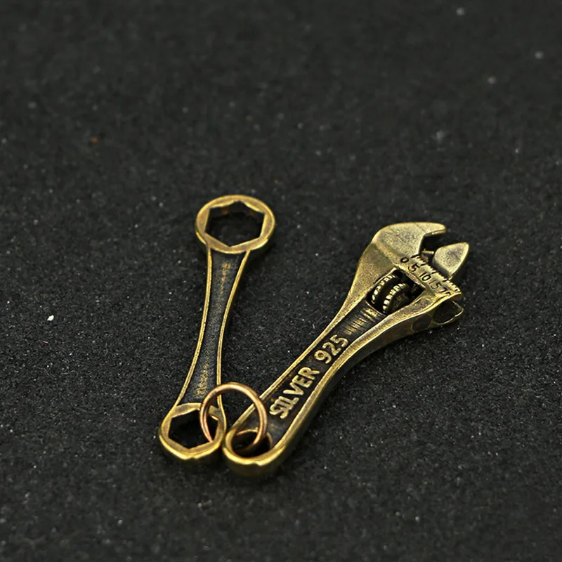 Vinatge Solid Brass Wrench Key Chain Pendant Handmade Pure Copper Mini Spanner Keychains Pendants Motorcycle Car Tool Key Rings - view 3