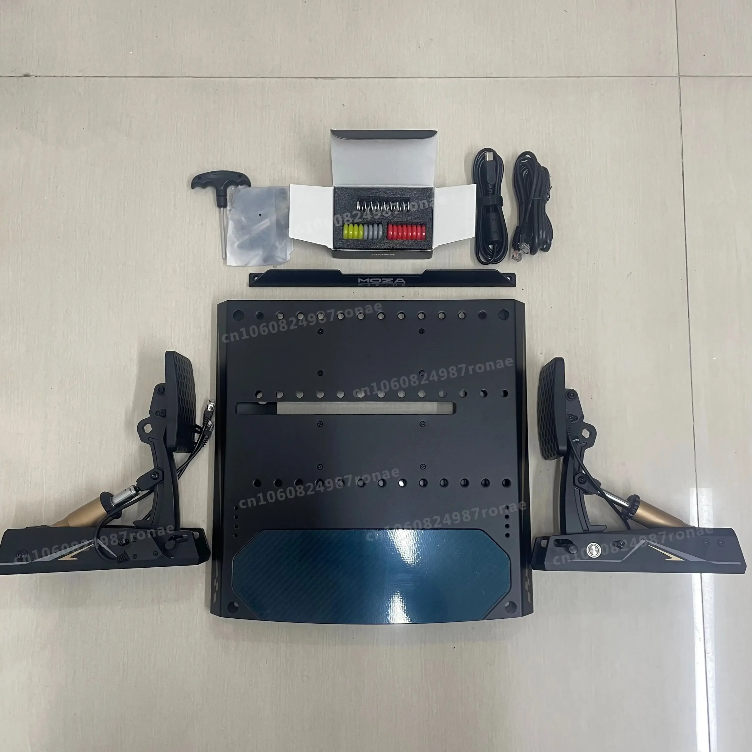 と*じ様 中古品　MOZA 　CRP2ペダル　動作確認済み 外箱なし S9bc163cf461d44448c0daf90e7742