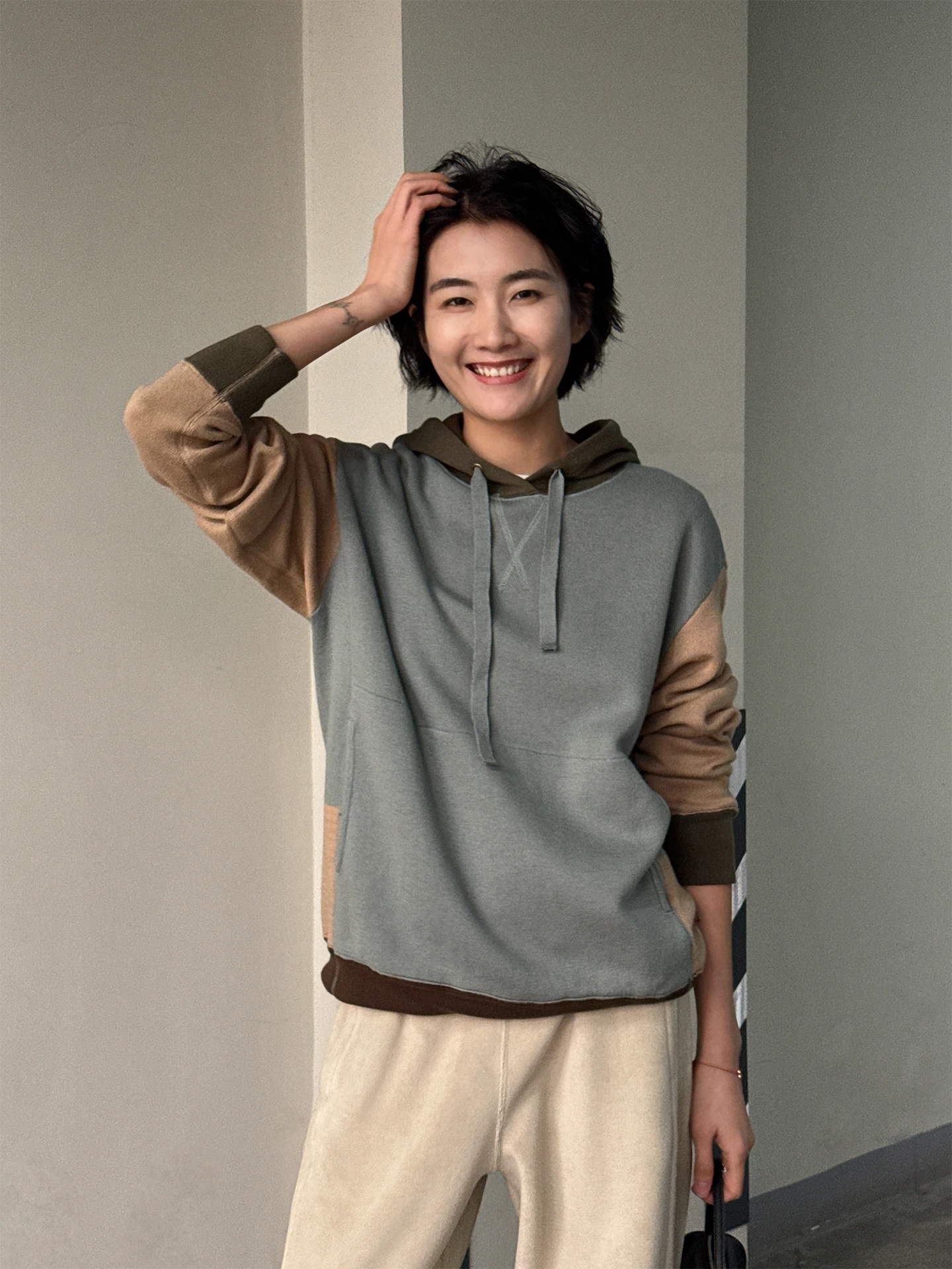 

Женская толстовка Langqing из чистого хлопка, свободного кроя, с длинным рукавом, вязаная, повседневная, весна 2026, новинка, удобная для ношения в качестве нижнего слоя