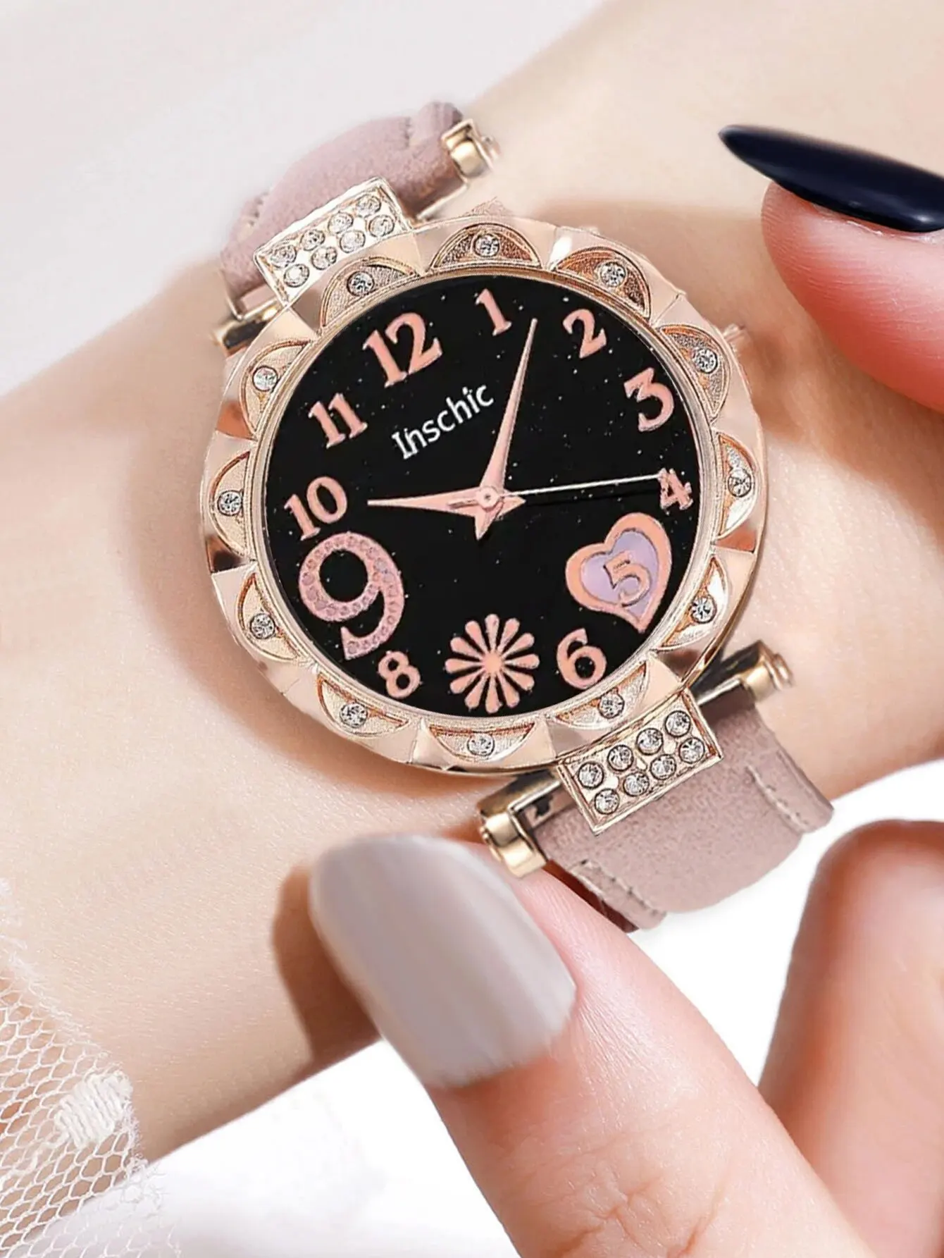 2PCS Women\'s Fashion Trend Simple Digital Rhinestone Leather Quartz Watch Love Crystal Luxury Luxury Bracelet Gift Set