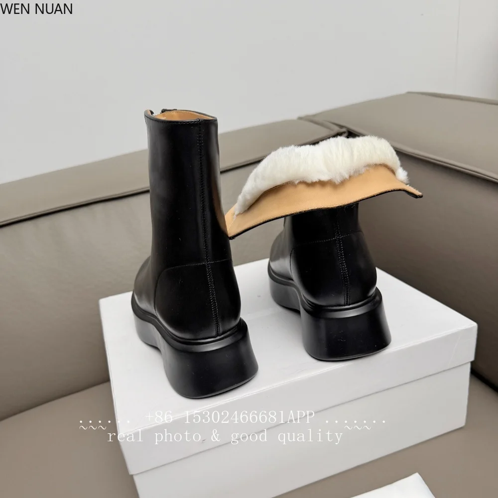 Thick-fur-lined platform short boots for women in autumn and winter. New style. Genuine leather. Front zipper. Short boot.