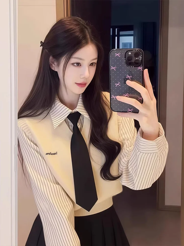 

Unique Color Block Striped Knitted Shirt Women's Slim Fit Long Sleeve Spring Fashion Miu Style Design Sense Fake Two-Piece Top