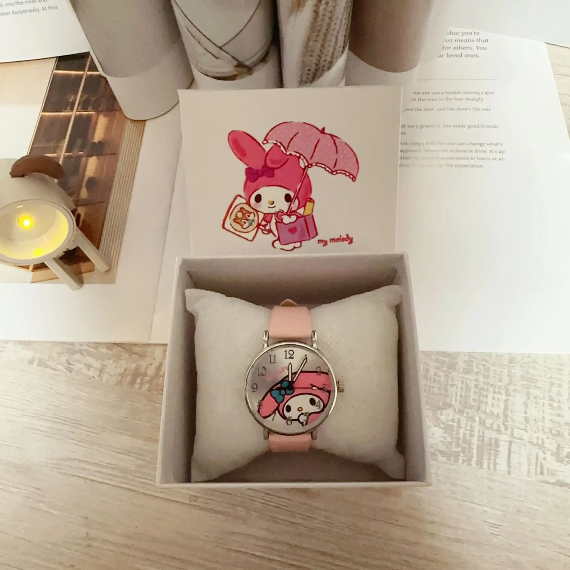 Geschenkbox HelloKittys Uhr Kuromi Cinnamoroll Pochacco Pompompurin Leder Vielseitige Quarz-Armbanduhren Geschenkbox Mädchen Geschenke