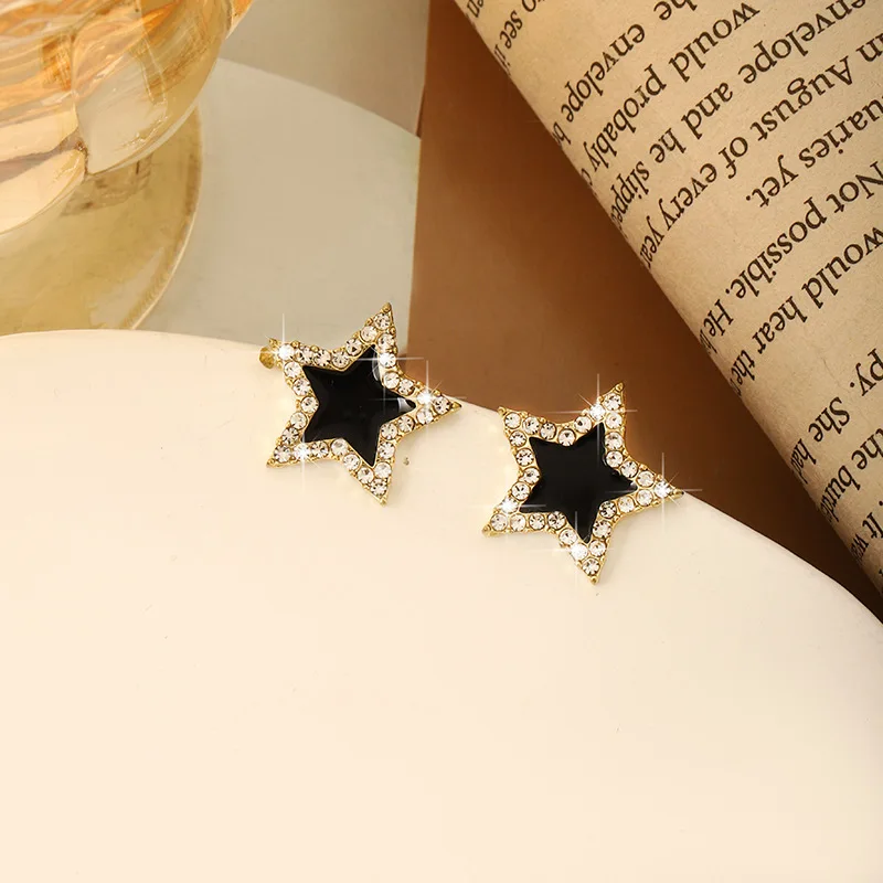 Brilliant Crystal Star Earrings Women Full Paved White Cubic Zirconia Simple Stylish Earring Versatile Fashion Jewelry