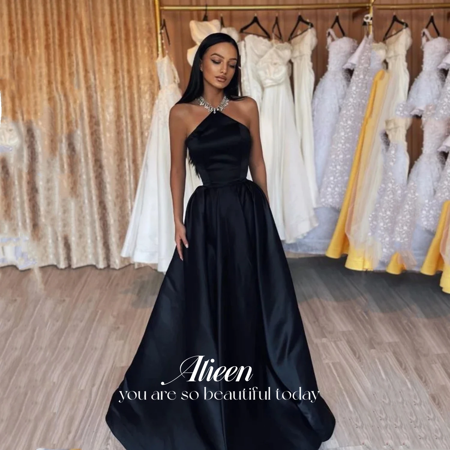 Black Dubai Luxury Evening Dress Party Evening Elegant Luxury Celebrity Halter Neck Dresses for Prom Dress 2024 Line A Satin