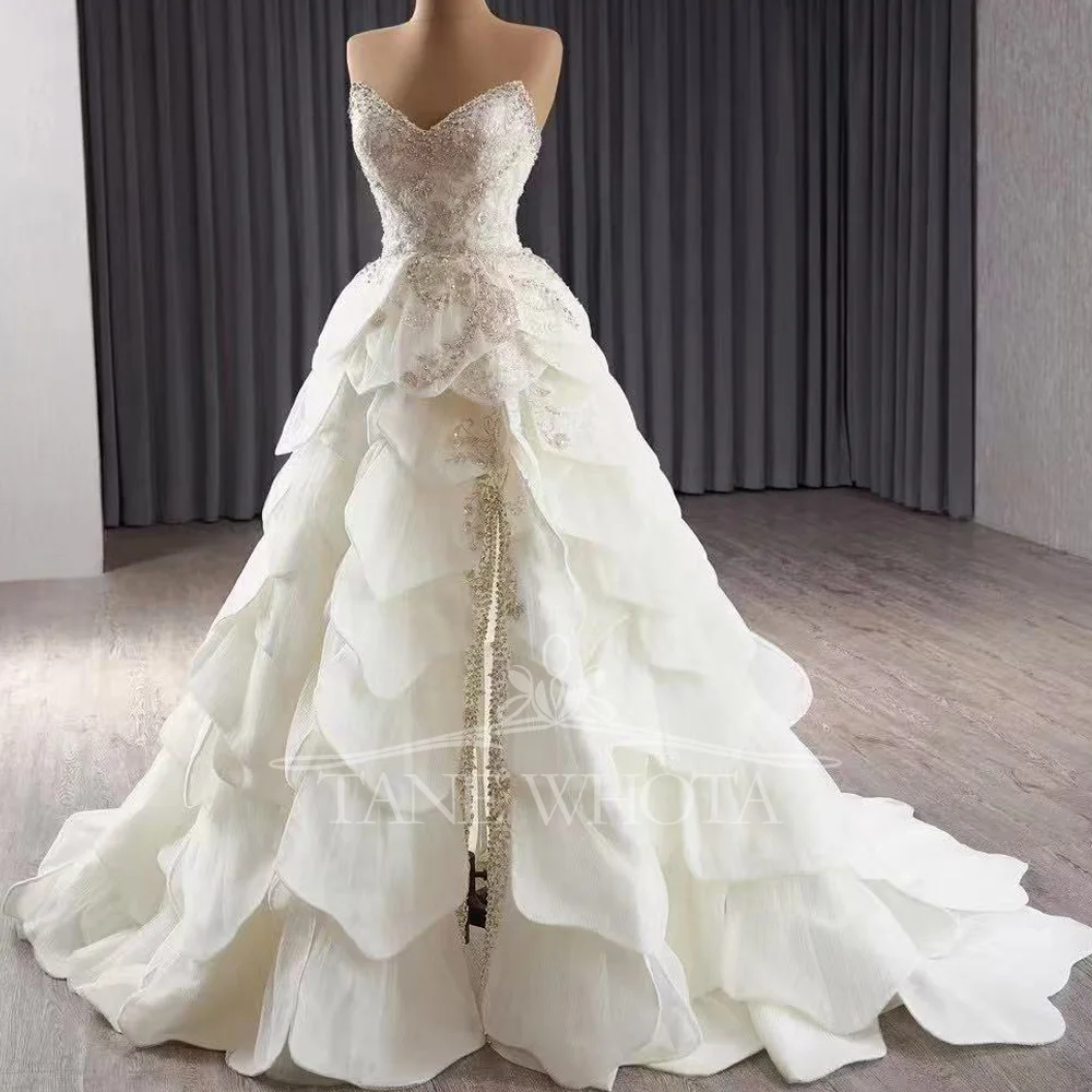 Abito da sposa di lusso con paillettes sul retro con lacci in cristallo senza maniche con scollo a cuore Abiti Da Sposa personalizzabile