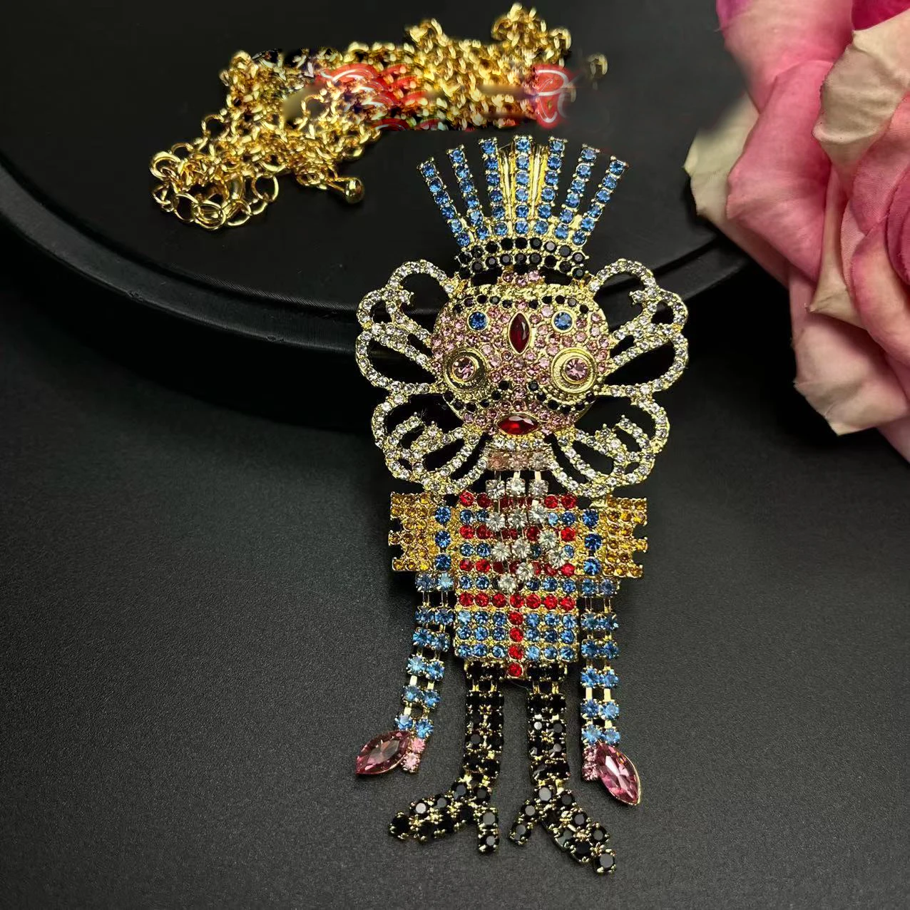 

Vintage Heavy Industries Full Crystal Nutcracker King Brooch High Grade Niche Fun Brooch With Chain Necklace Double Usages