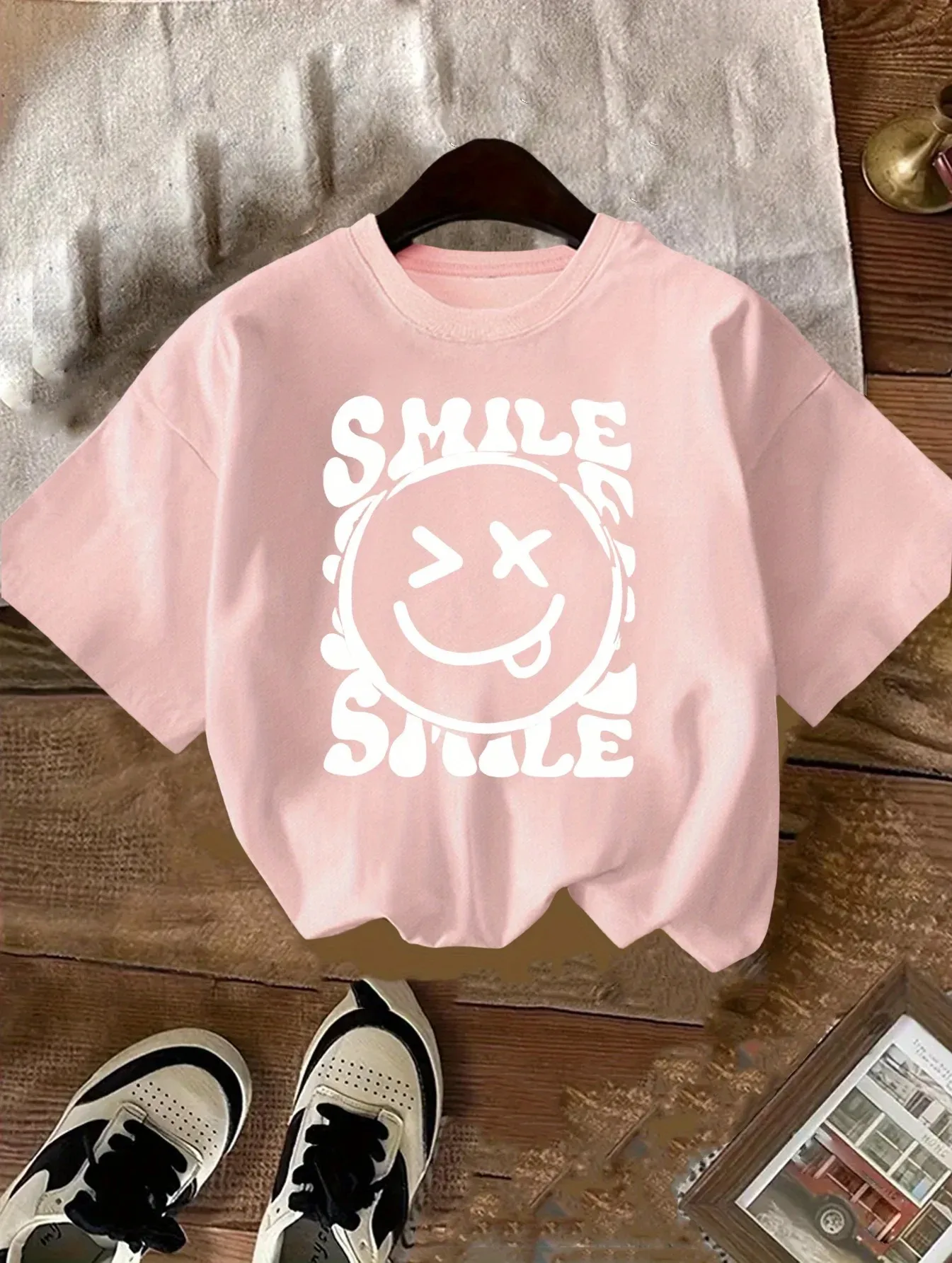 2026 Summer T-Shirt for Girls, Round Neck, Pure Cotton, with Smiley Face Design, Cute, Short Sleeve, Breathable and Casual