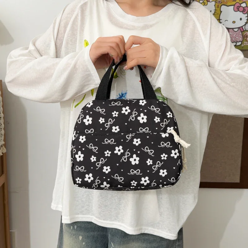 Hochwertiges, ästhetisches Rucksack-Set mit Blumenmuster, dreiteilig, aus leichtem Nylon, großes Fassungsvermögen, Mädchenrucksack, Campus-Studentenrucksack – Detail 38