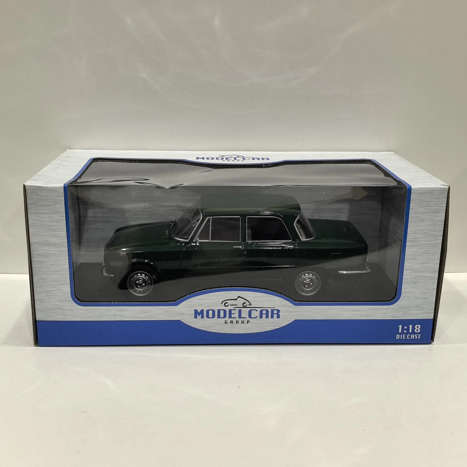 

Diecast MCG 1/18 Scale ALFA ROMEO 1974 Alfa Romeo Alloy Car Model Collectible Toy Gift Souvenir Display Ornament