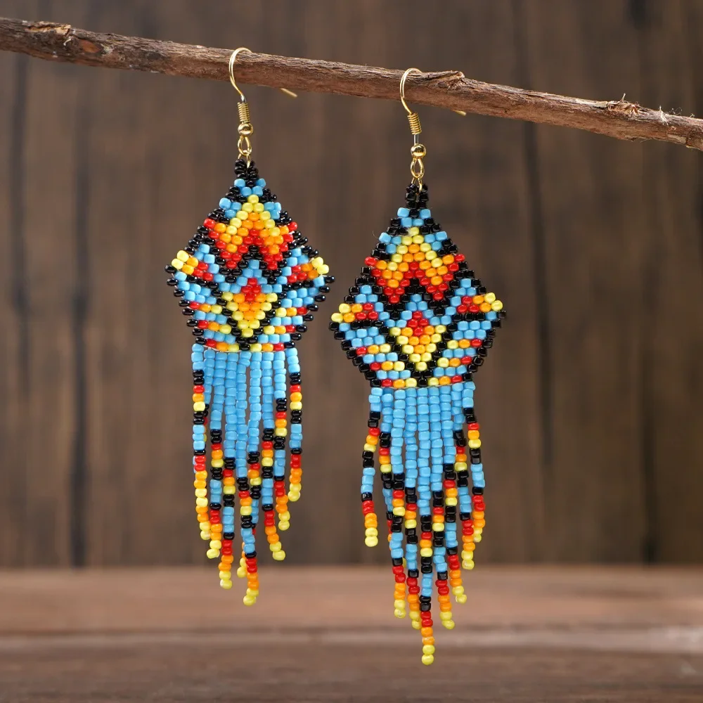 1 pair of Bohemian retro ethnic style Su earrings, rainbow rice bead woven earrings suitable for girls to wear as daily gifts