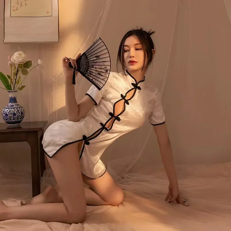 مثير عالية الشق جوفاء الدانتيل شيونغسام تنورة مجموعة ضمادة منامة المثيرة الملابس الداخلية التقليدية الصينية تشيباو فستان المرأة الجنس زي