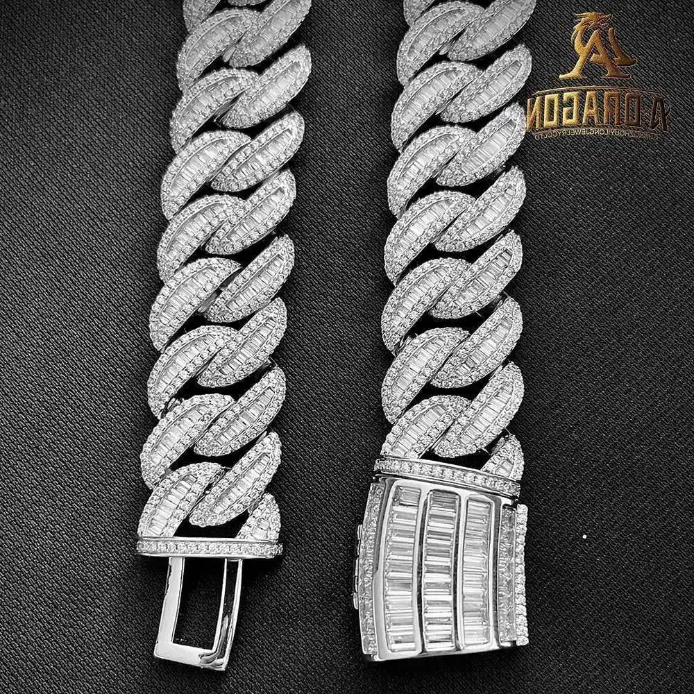 

Массивное ожерелье-цепочка с кубинскими звеньями из стерлингового серебра 925 пробы с муассанитом Vvs 32 мм