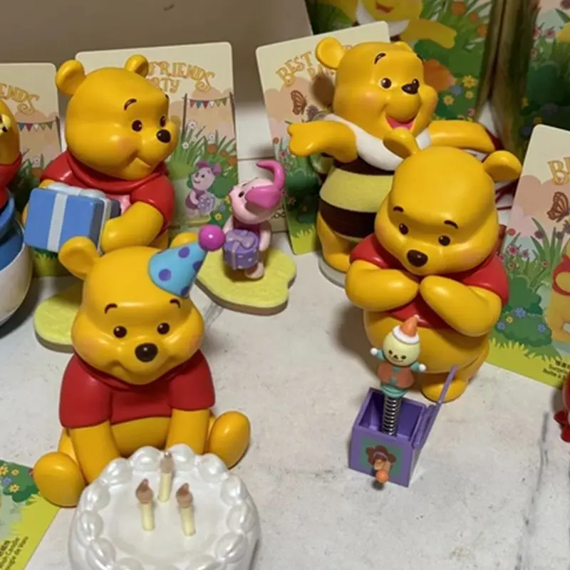 Miniso Disney Blind Box Winnie The Pooh Blind Box Old Friends Party Theme Action Figure Regalo di Natale Scatola misteriosa Giocattoli per bambini