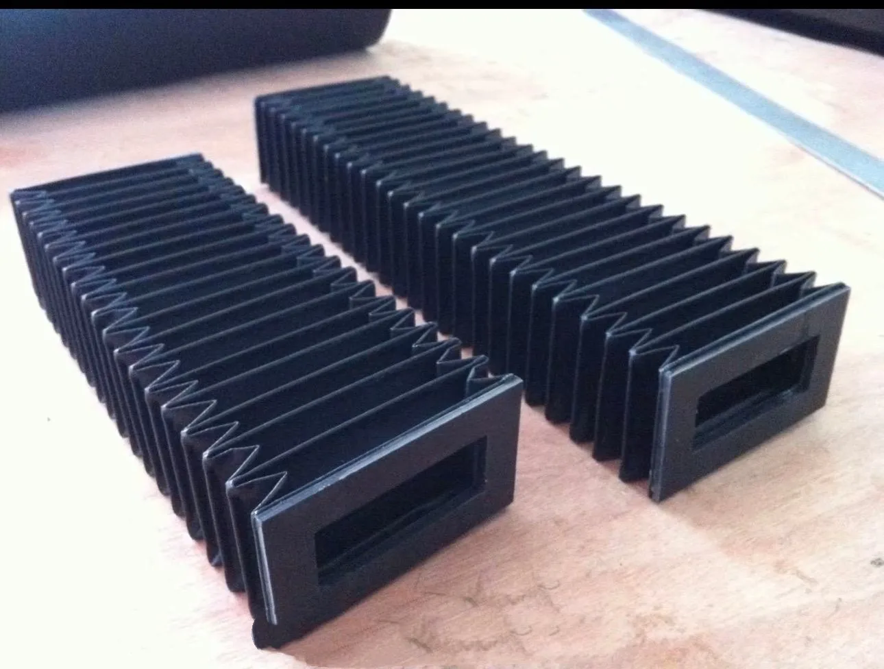 Lathe Rectangle protection  bellow,interior 130 mm x180 mm, exterior 170 mm x220 mm, length 400 mm.