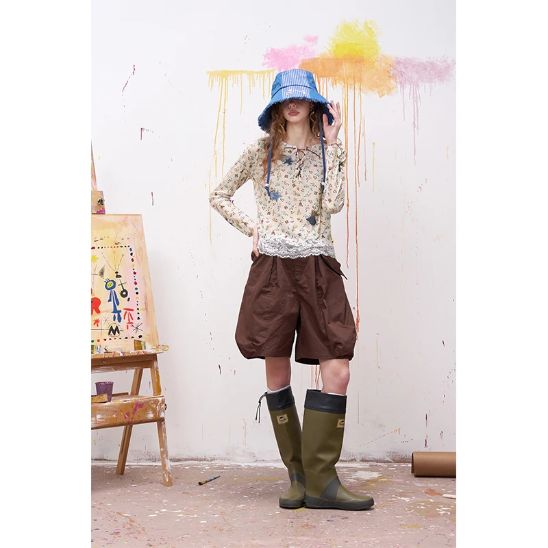 ELFSACK Cottagecore Floral Print Long Sleeve T-Shirt with Drawstring Neckline, Elegant Patchwork Top with Lace Hem, Casual Tee
