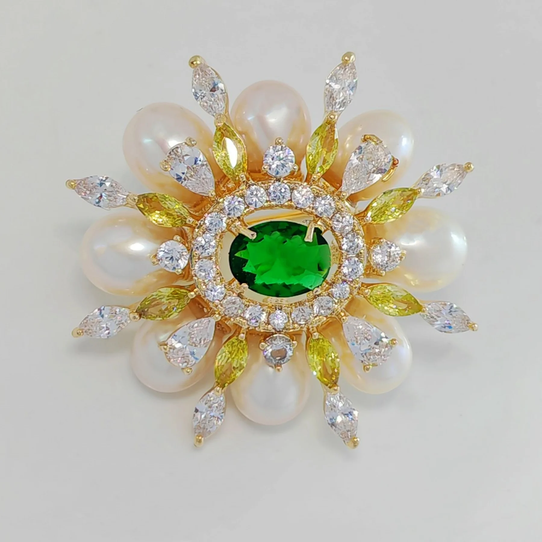 Elegant Vintage Burst Accent Pearl and Green Oval Flower Brooch Pin Wedding Party Accessory image 6