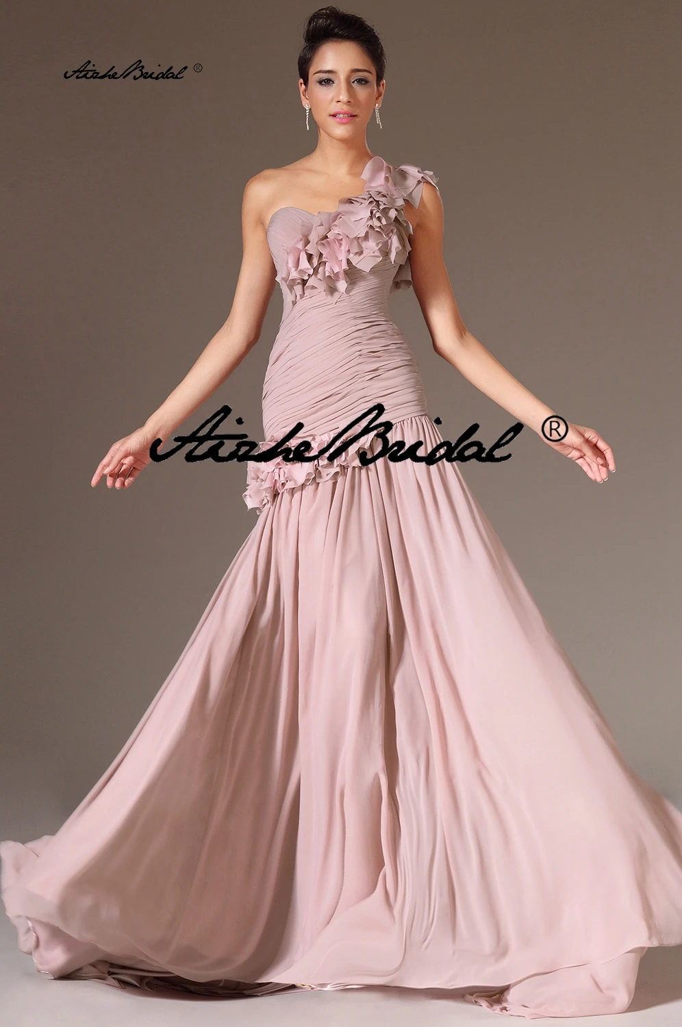 Vestido de noche vintage de gasa rosa polvoriento con un solo hombro y hojas