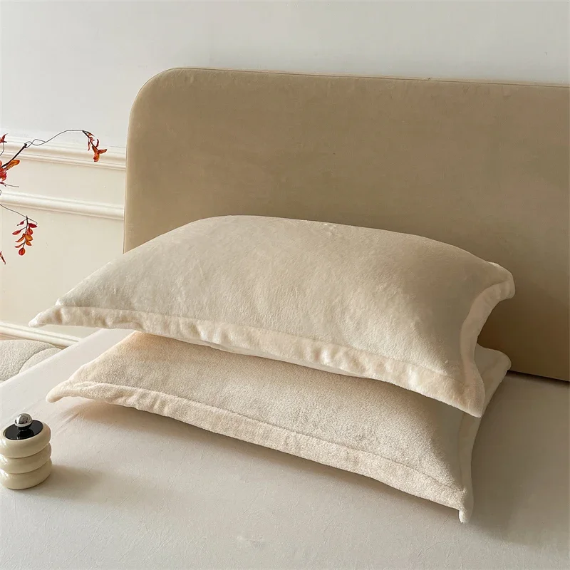 Snug Luxurious Flannel Pillowsham, Solid Color Pillowcase - Supreme Softness, Cozy,Perfect for a Restful Sleep