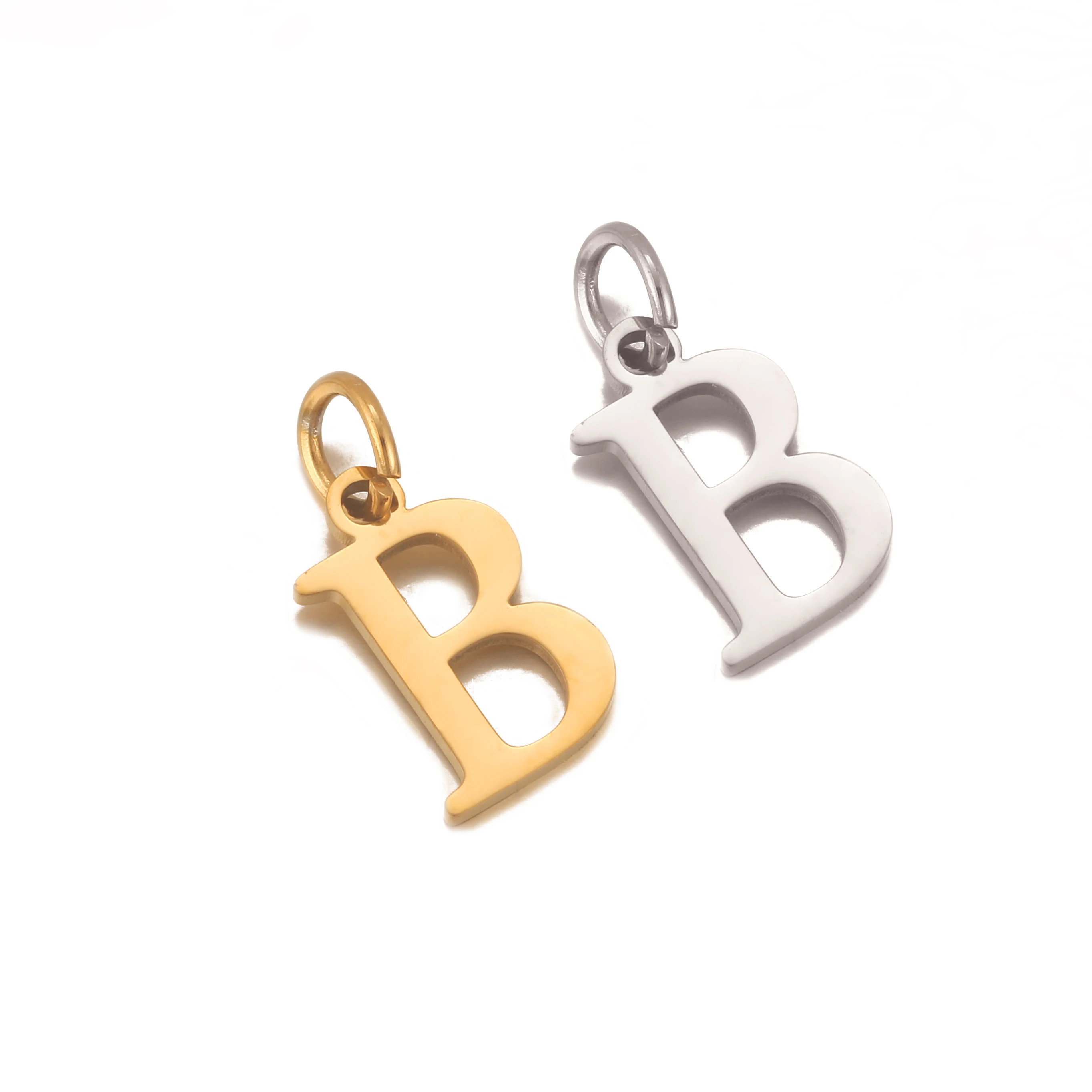 5 Stück Edelstahl Initial Alphabet Charms Fadeless Englischer Buchstabe Anhänger DIY Halskette Armband Geschenk Schmuckherstellung Zubehör