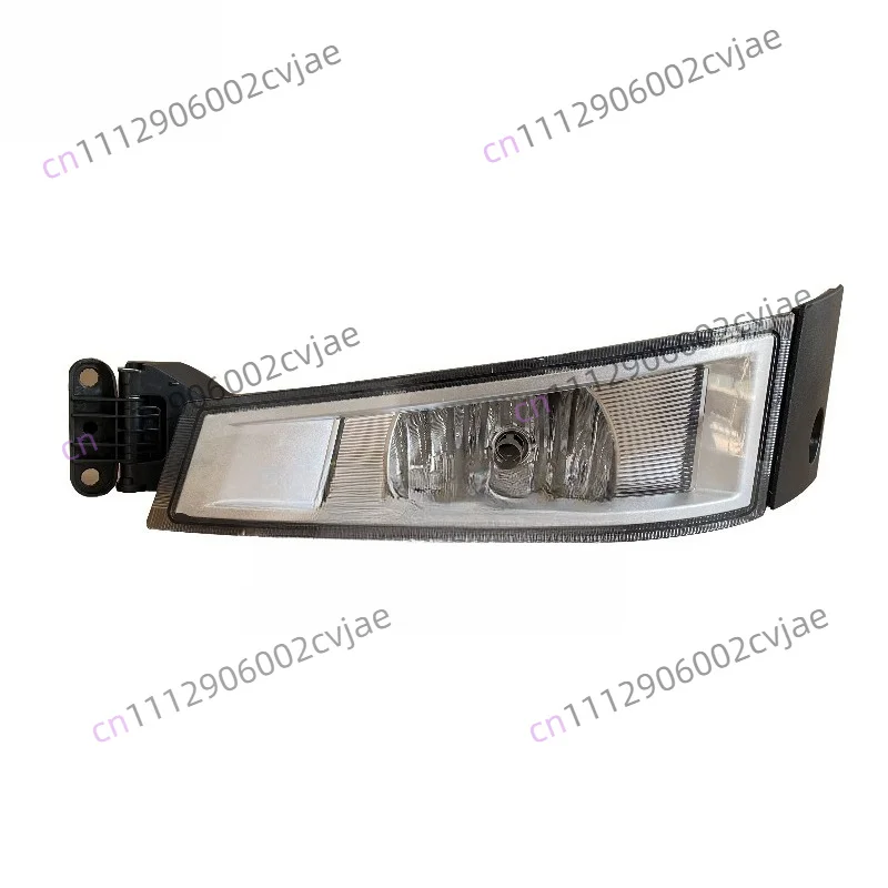 Suitable for FM460 FM500 Regal Volvo Horsepower Truck Anti-fog Light 84186279 84186281