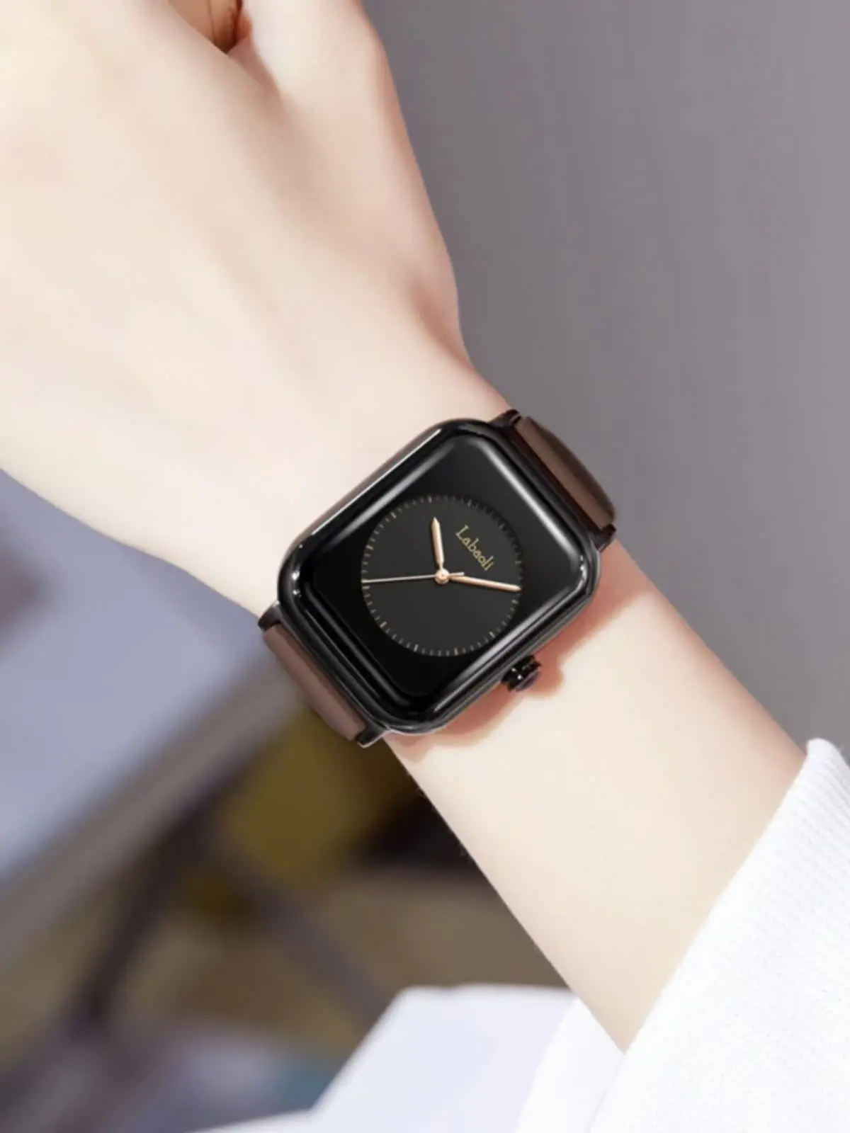 

Light luxury fashion square ladies watch silicone casual women's watch quartz watch elegant ladies highend selection