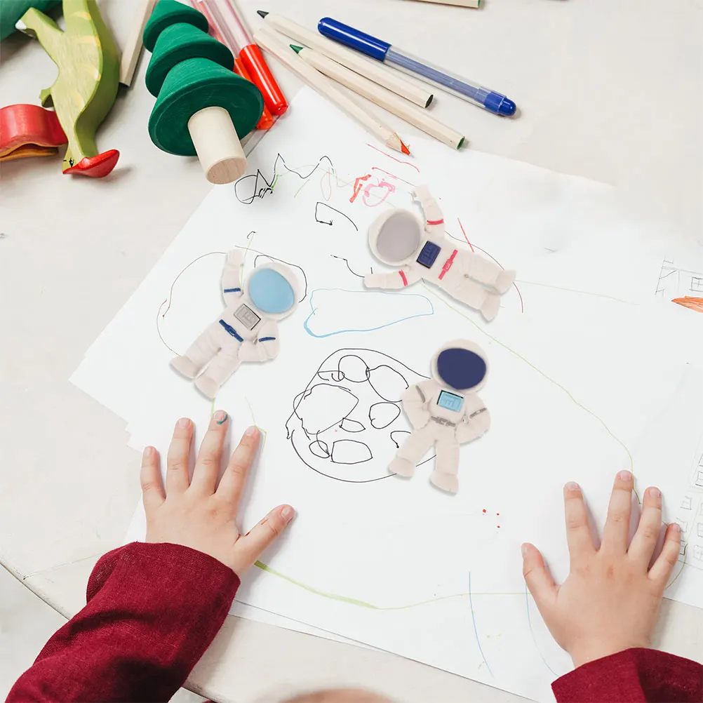 

24pcs Astronaut Erasers Cute Mini Bulk Correction School Supplies Kids Stationery Gifts Cartoon Themed Bright Colors Classroom