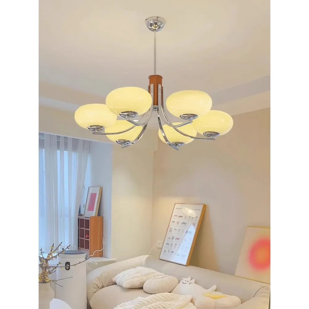 Middle aged bedroom cream Bauhaus chandelier, solid wood chandelier, French restaurant, living room main light, high-end design