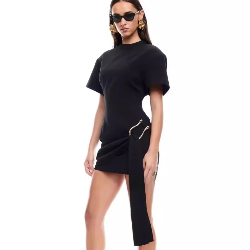 

Lioness Australia 2025 New Summer metal-buttoned decorated round-neck short-sleeved dress