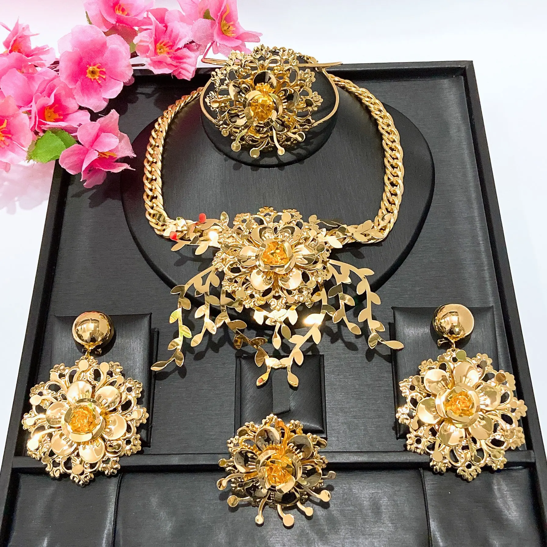 Unique Charming Huge Flower Shape Light Weight Jewelry Set Statement Gold Plated Necklace Bracelet Earrings Ring 4PC Jewellery