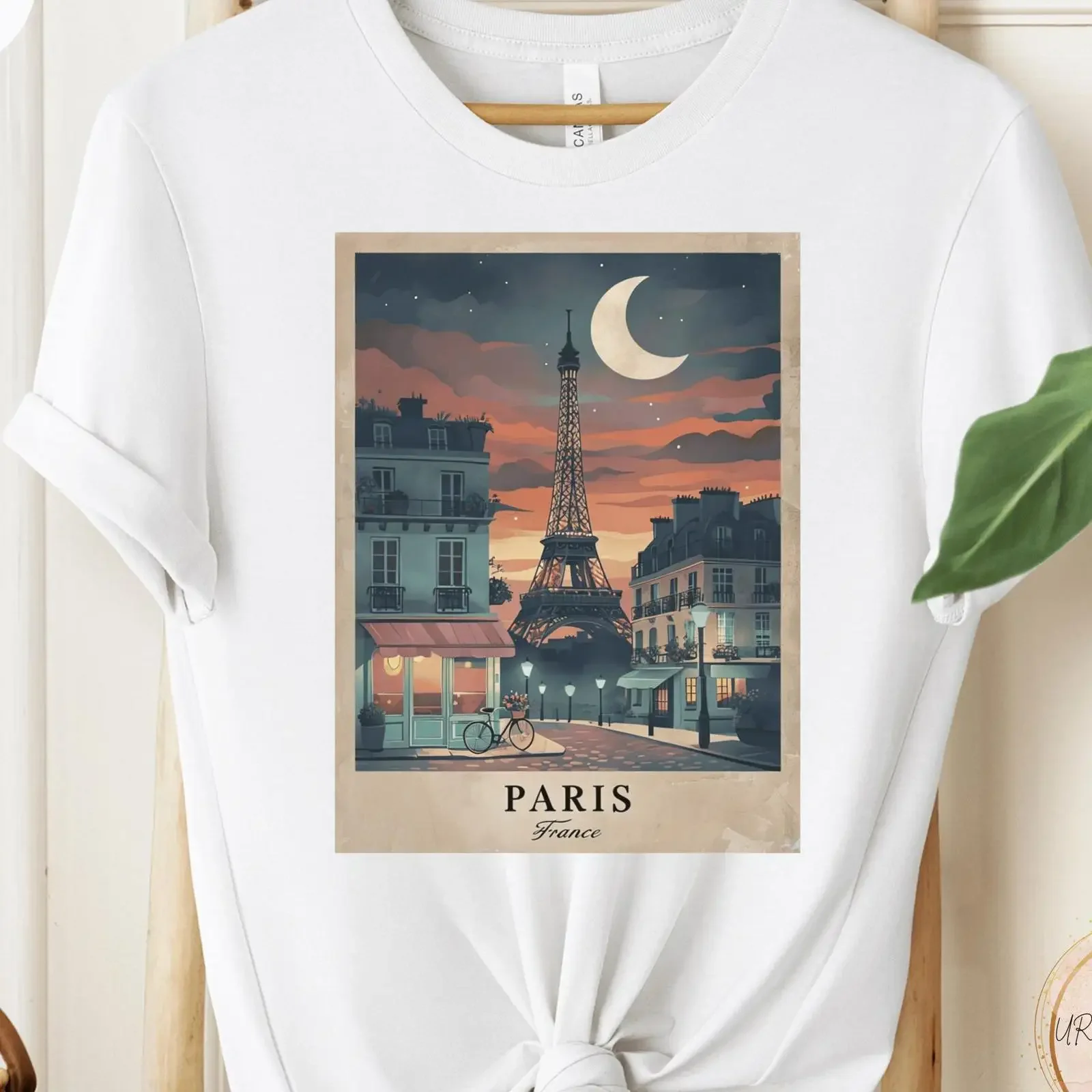 Vintage Paris T Shirt Eiffel Tower Twilight Scene City of Love Travel Nostalgia for Lovers Travelers vintage Washed Unisex