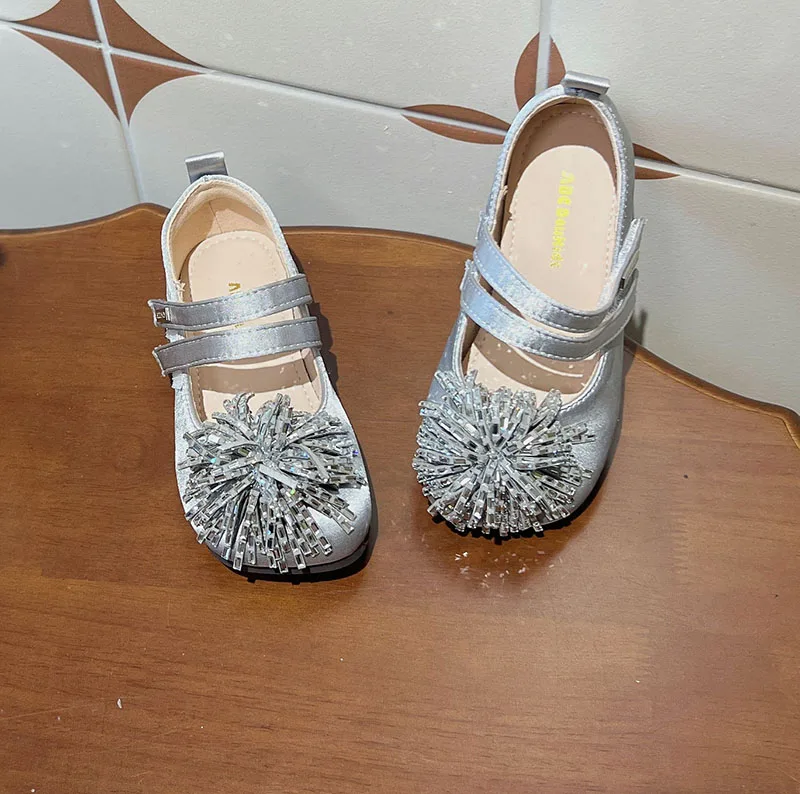 Girls Sparkling Crystal Mary Janes Dazzling Princess Dress Shoes With Non-Slip Sole Glitter Kids Stage Performance Shoes