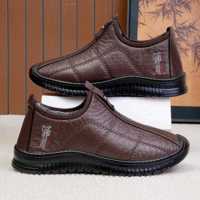 Herren-Winterstiefel zum Hineinschlüpfen, Schneestiefel mit Lederoberteil, dickem Fleecefutter, rutschfester Sohle, warme Knöchelstiefel, ideal für ältere Herren, zum Spazierengehen im Freien. – Detail 3