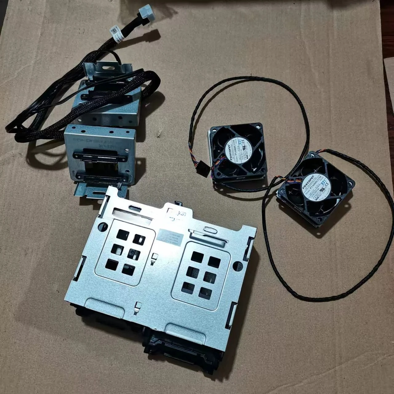 For Dell T7910 Hard Disk Bit Upgrade Kit SFF8643 Four 2.5 Extension Bits, Fan
