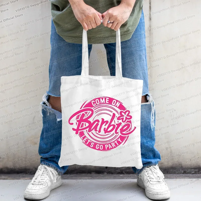 Sac en toile imprimé Barbie pour dames, sacs à bandoulière pliants animés, fourre-tout Kawaii, sac à main de shopping, portefeuille, mode initiée